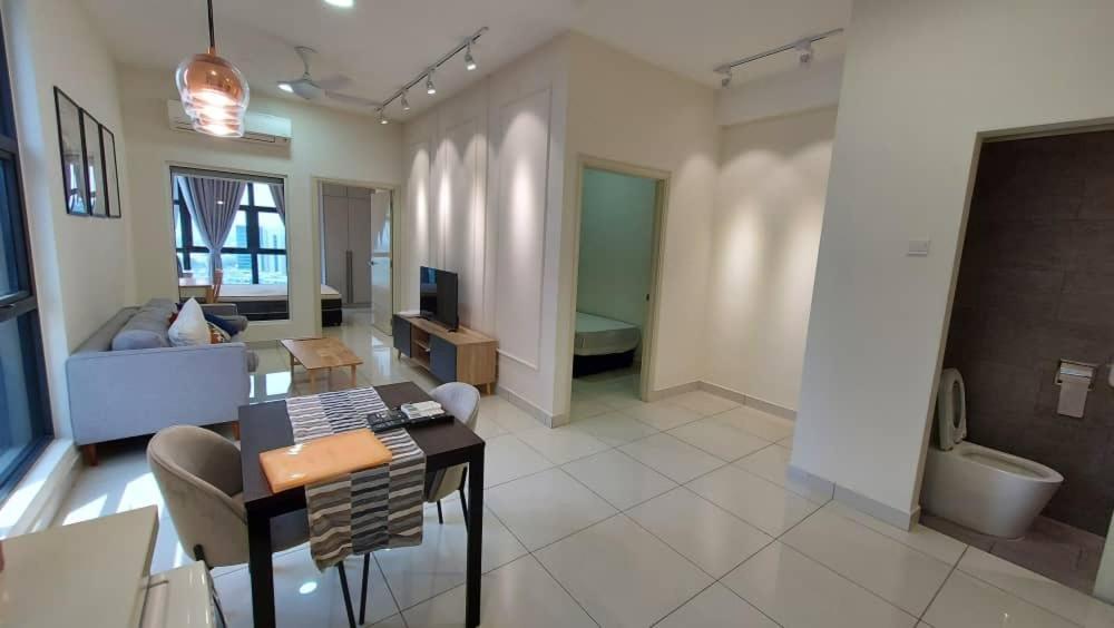 Arte Mont Kiara Host By Host Corner Suites Kuala Lumpur Esterno foto